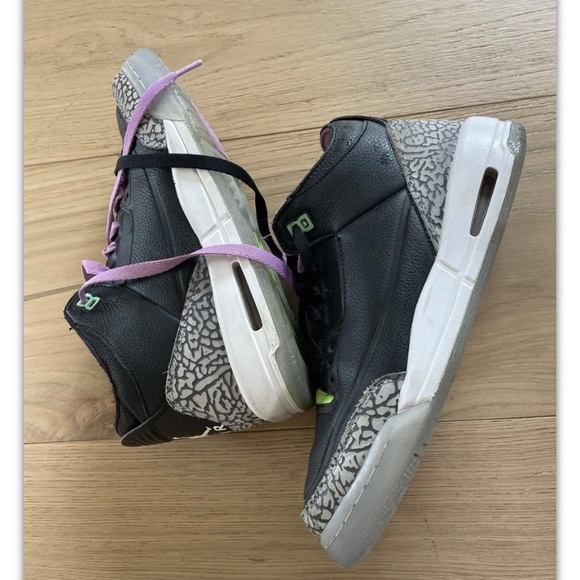 Nike Big Kids' Air Jordan 1 Mid Top 3 Purple Swish EUC Size 7 - Picture 3 of 7